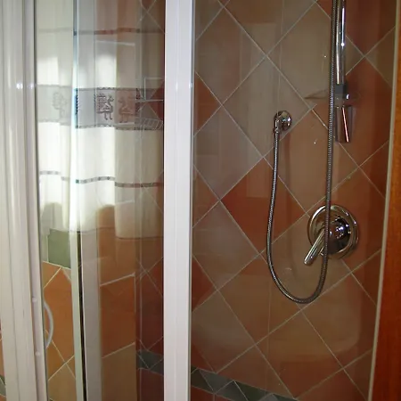 Dessole Bed and Breakfast Όλμπια