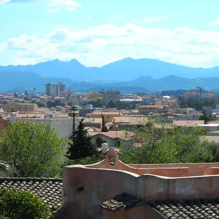 Dessole Bed and Breakfast Όλμπια