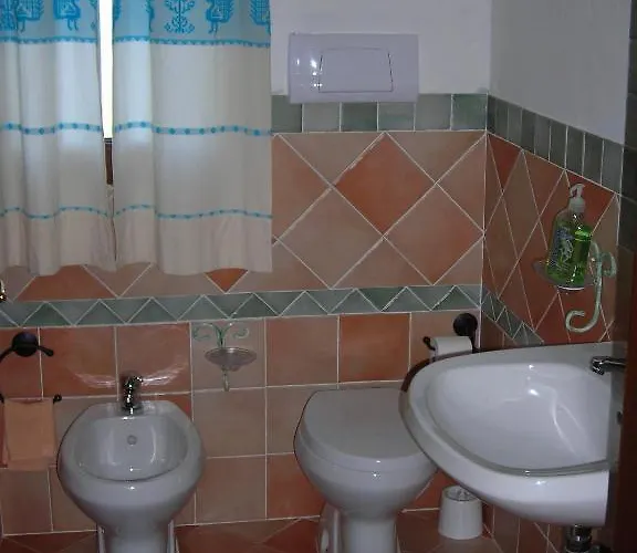 לינה וארוחת בוקר Dessole אולביה